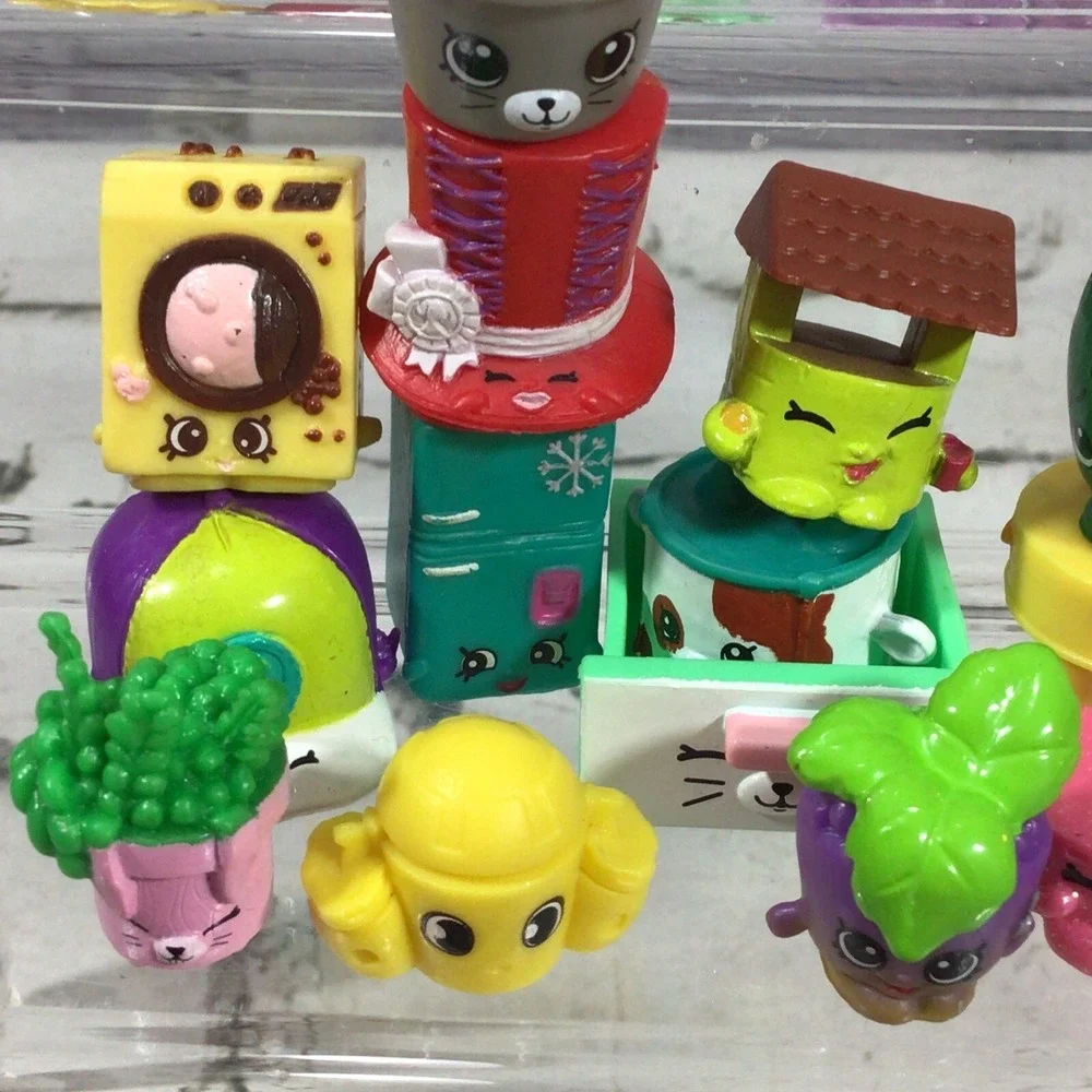 Shopkins Mini Figures Assorted Mixed‎ Lot Of 25 By Moose Toys
